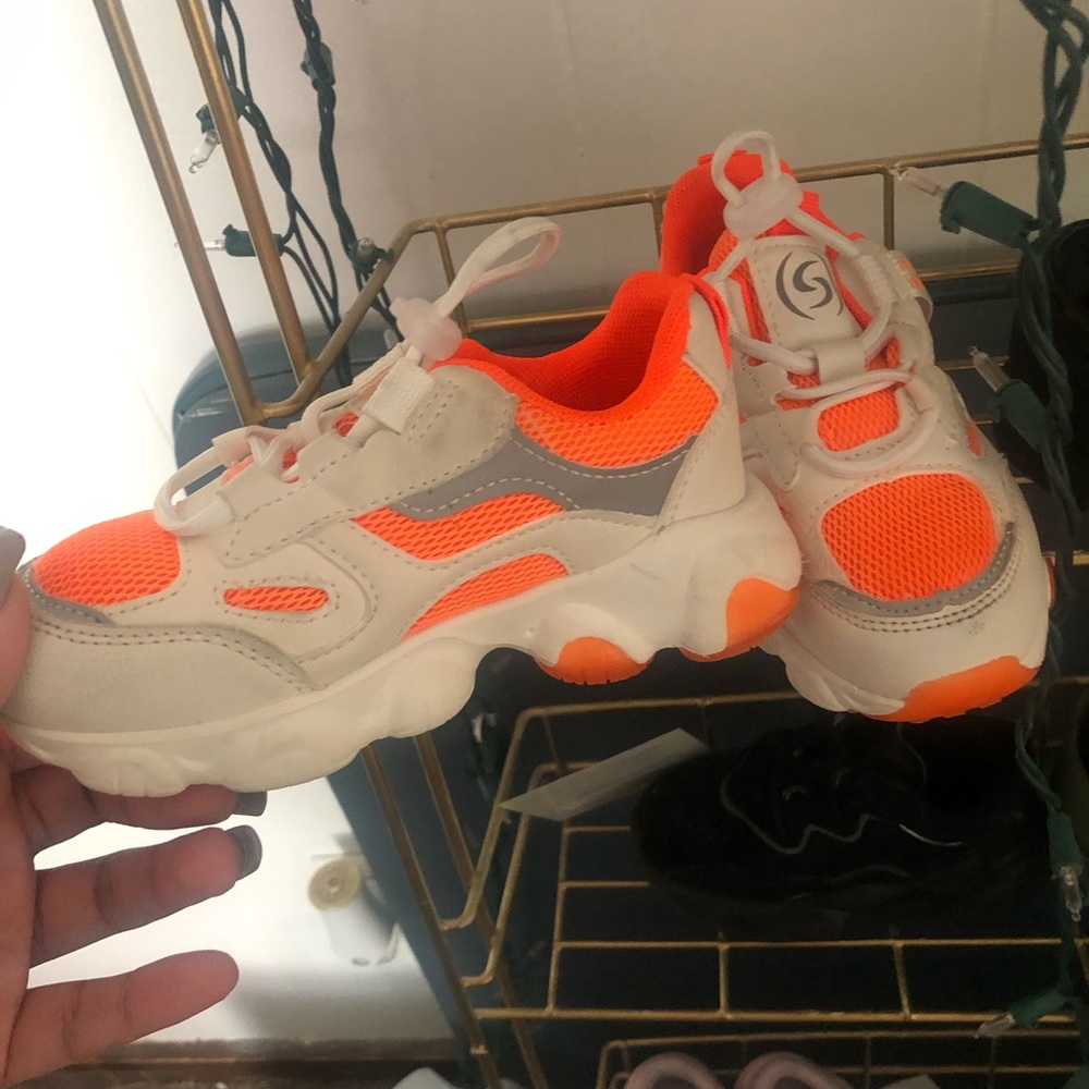 Running shoes